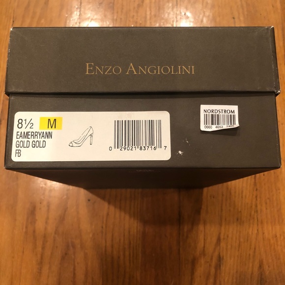 Enzo Angiolini. Size 8.5. Sparky gold heels. - Picture 4 of 4